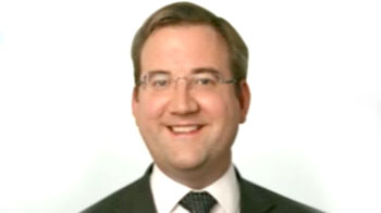 Euro can rise as high as 1.37 to the dollar by mid-2013: Tom Vosa