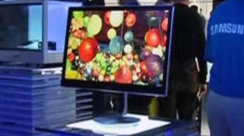 Video : Samsung reveals flexible OLED display ‘Youm’ at CES 2013