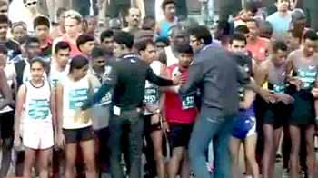 Videos : मुंबई मैराथन का 10वां साल, जमकर दौड़े लोग