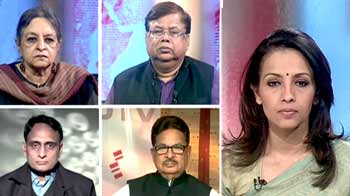 शिंदे का बयान, कांग्रेस का सिरदर्द