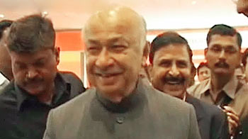 शिंदे के बयान के विरोध में बीजेपी का प्रदर्शन