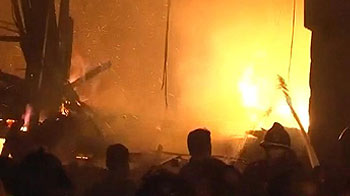 मुंबई : माहिम की झुग्गियों में आग, पांच मरे