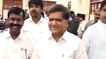 For BJP government in Karnataka, ministers' resignations forecast crisis