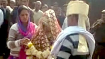 Videos : उम्रकैद काट रहे शख्स की कोर्ट में हुई शादी