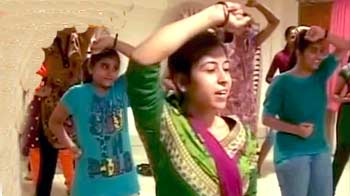 विशाखापट्टनम में लड़कियों को मार्शल आर्ट ट्रेनिंग