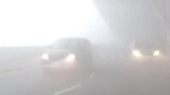 Video : Dense fog shuts Delhi airport, affects 86 flights