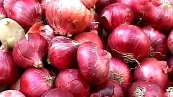 Video : Shortage of onion supply fuels spike in prices