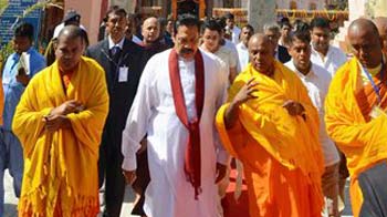 Video : M Karunanidhi leads protests against Sri Lankan president's visit