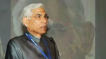 लक्ष्मण रेखा न लांघें संवैधानिक संस्थाएं : तिवारी