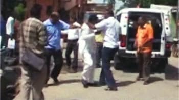 Videos : महाराष्ट्र : धुलिया दंगा मामले में 6 पुलिसकर्मी गिरफ्तार