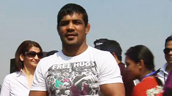 Wrestler Sushil supports fight against cancer