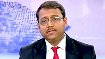 Money Mantra: Savings rate nears 10-year low