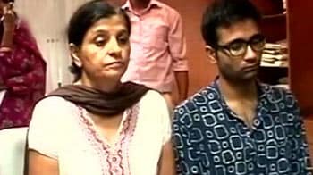 Video : In home where Geetika Sharma killed herself, mother commits suicide