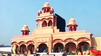 महाराष्ट्र : मंत्री जाधव के बेटे की शाही शादी विवादों में महाराष्ट्र : मंत्री जाधव के बेटे की शाही शादी विवादों में