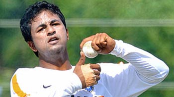 #IndvsAus: Indian spinners vs Aussie batsmen, why was Ojha left out? #IndvsAus: Indian spinners vs Aussie batsmen, why was Ojha left out?