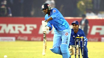 Krishnan guides the Southern Sharks to a par total