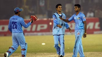 Video : Madras brush aside Rewa by 41 runs