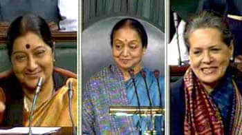 Video : Budget 2013: What Chidambaram said to make Sonia, Sushma smile