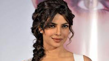 Priyanka borrows Farhan Akhtar's trainer