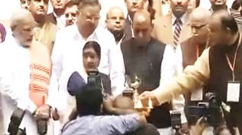 Videos : बीजेपी राष्ट्रीय परिषद की बैठक में मोदी की जमकर तारीफ
