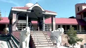 Videos : कांशीराम 'मंदिर' के उद्घाटन में माया को नहीं न्यौता