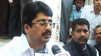 डिप्टी एसपी हत्याकांड : राजा भैया ने दिया पद से इस्तीफा डिप्टी एसपी हत्याकांड : राजा भैया ने दिया पद से इस्तीफा