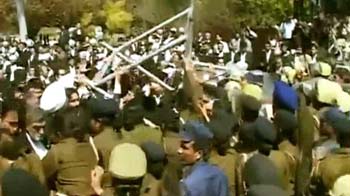 Police use water cannons, lathicharge on lawyers protesting outside Punjab Assembly