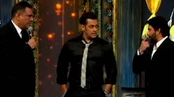 Arshad and Boman's take on Salman's bachelor status