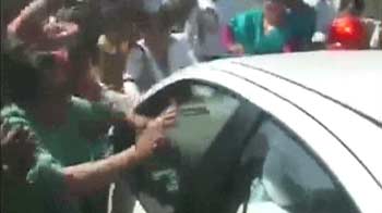 Video : 'What wrong has he done?': Tharoor's wife after attack on his car