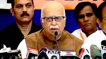 कांग्रेस, बीजेपी से जनता का मोह भंग : आडवाणी