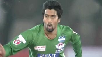 Negi cripples Bengaluru's batting