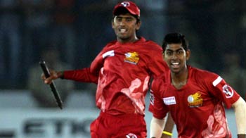 Jamia Millia vs Jain University: Fall of Wickets