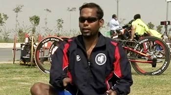 Para-athlete switches from swimming to cycling