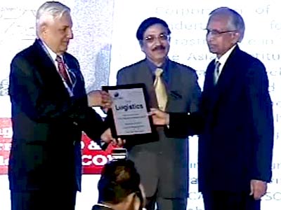 Video : Logistics Achievers Awards: Raghuvar Dayal honoured for lifetime achievement