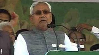 रामलीला मैदान से चले नीतीश के तीर