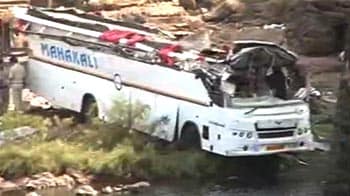 Video : 37 dead as bus travelling from Goa to Mumbai falls off bridge