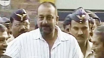 संजय को सजा से बॉलीवुड के 250 करोड़ अधर में संजय को सजा से बॉलीवुड के 250 करोड़ अधर में