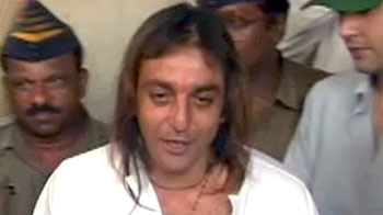 संजय दत्त बोले, फैसले के बाद से काफी दुखी हूं संजय दत्त बोले, फैसले के बाद से काफी दुखी हूं