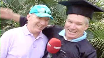 Deano finds an Aus batsman who can play spin in India!