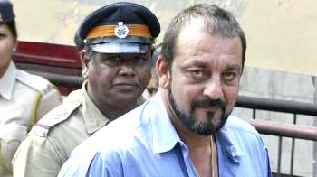 Video : Bollywood reacts to Sanjay Dutt's conviction