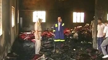Video : बेंगलुरू के फर्नीचर के कारखाने में लगी आग, 6 मरे