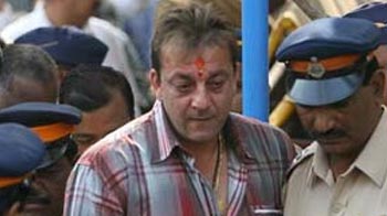 Jaya Prada, Amar Singh appeal to Governor to pardon Sanjay Dutt