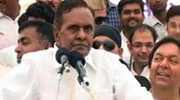 Video : Minister Beni Prasad Verma fires fresh salvo against Samajwadi Party