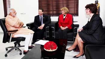 मोदी की तारीफ के लिए अमेरिकी दल को दिए गए पैसे : कांग्रेस