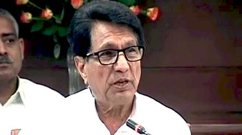 बेनी के बाद अजित सिंह ने भी बोला मुलायम पर हमला