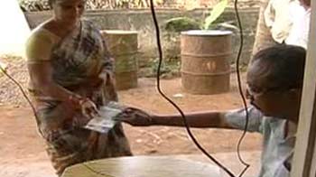 Andhra Pradesh links PDS to Aadhaar card