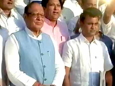 Videos : गुजरात विधानसभा में नया लोकायुक्त बिल हुआ पास