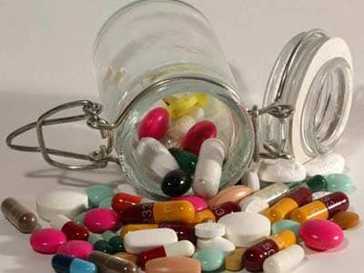 Rajasthan: डॉक्टर की पर्ची के बिना दवाई बेचने वाले मेडिकल स्टोर पर गिरी गाज, 18 व्यवसायी को भेजा नोटिस