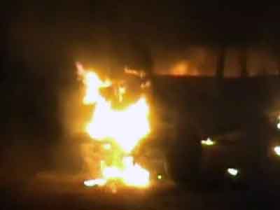 Videos : छत्तीसगढ़ : नाराज ग्रामीणों ने सीमेंट फैक्टरी में आग लगाई