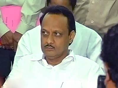 अजीत पवार बोले, पानी कहां से लाएं... क्या पेशाब कर दें!